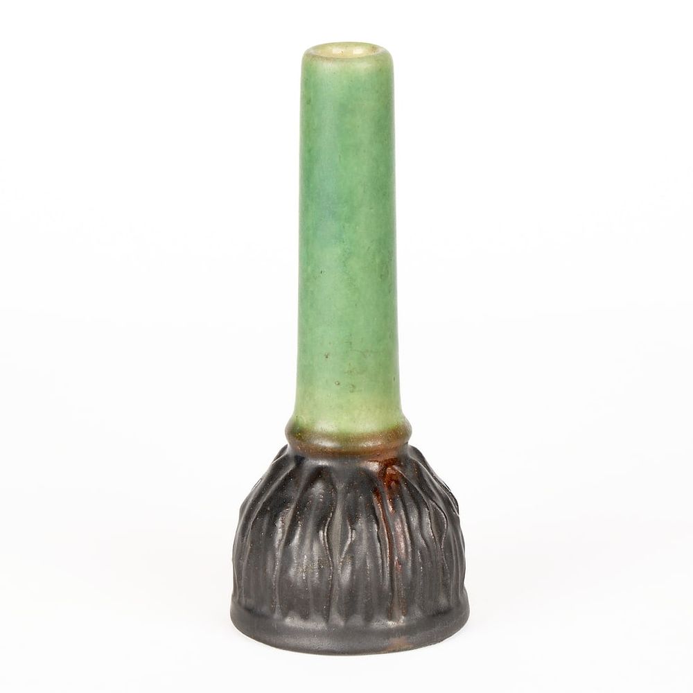 Lot 667: Peters & Reed Art Pottery Matte Green & Black Vase