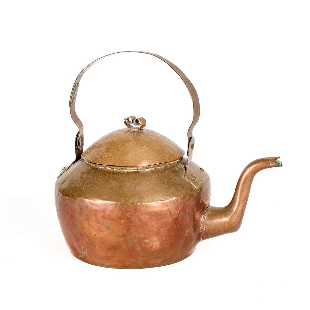 Lot 718: Lrg Handwrought & Hammered Copper Teapot