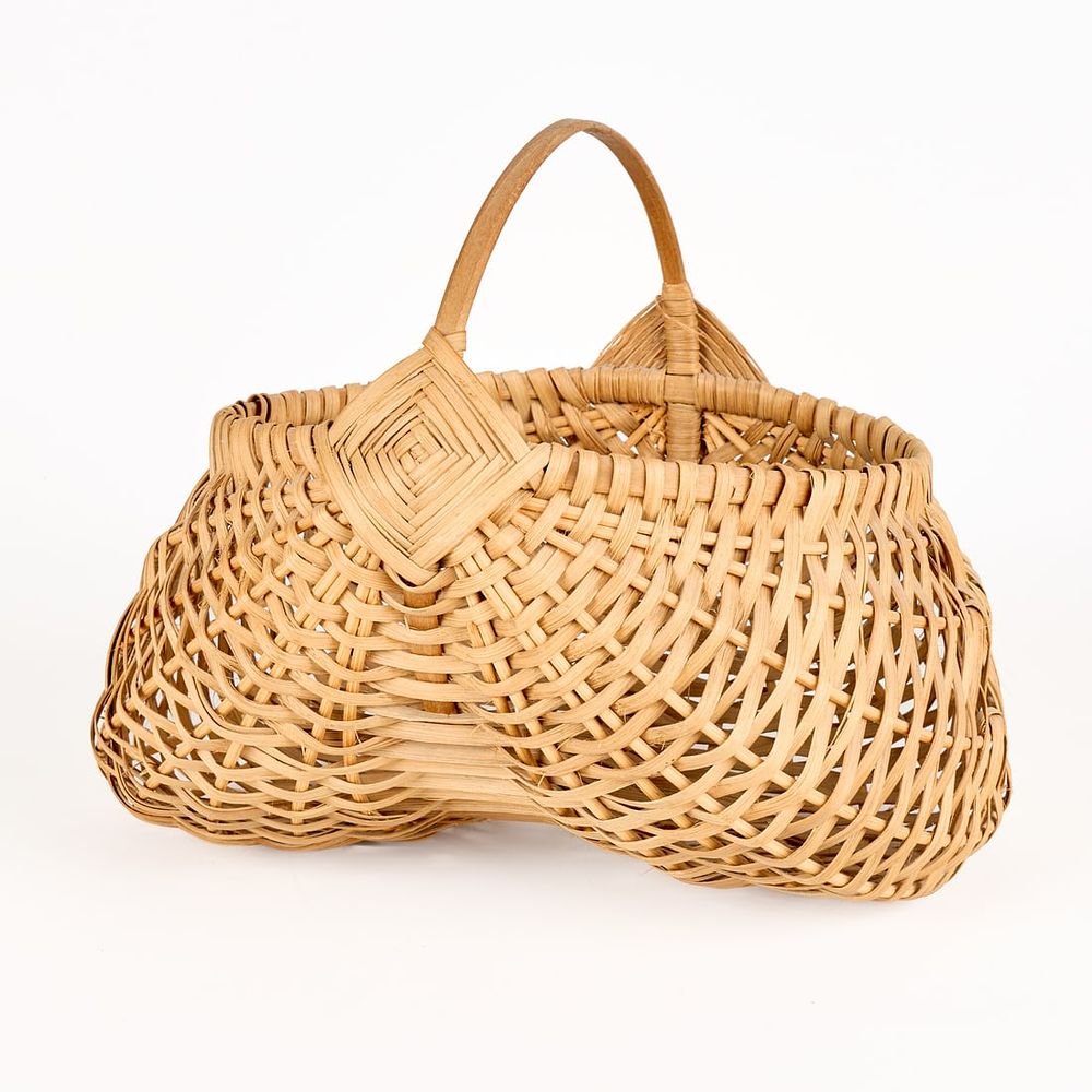 Lot 733: Vintage Woven Buttocks Basket