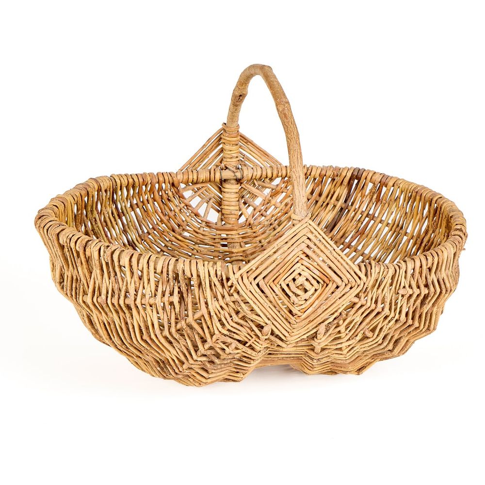Lot 735: Vintage Woven Buttocks Basket