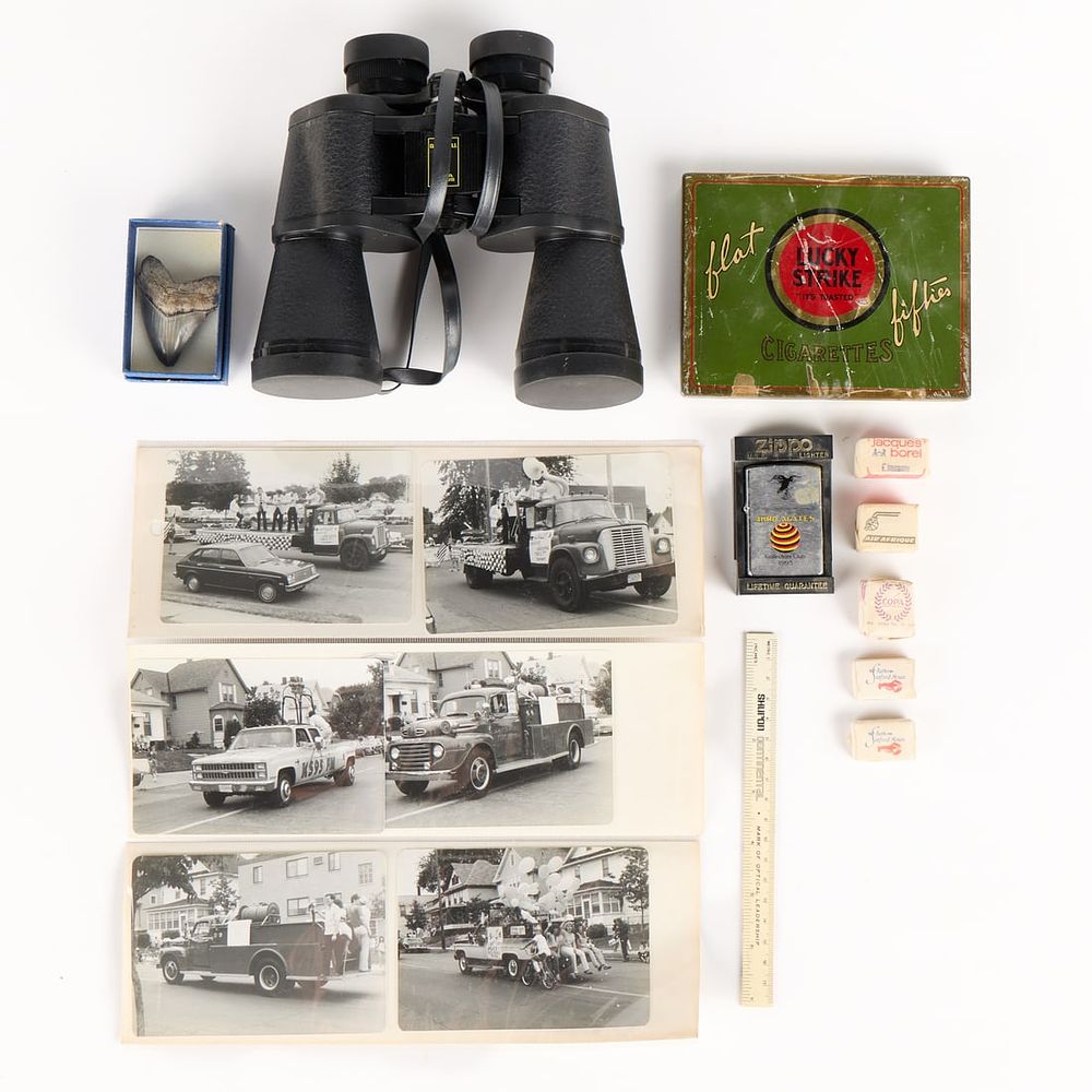 Lot 739: 11 Pcs Misc. Vintage Ephemera & Photographs