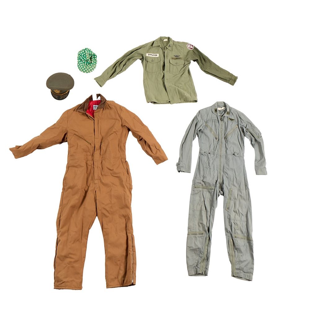 Lot 741: 5 Pcs Vintage U.S. Military & Winter Clothing
