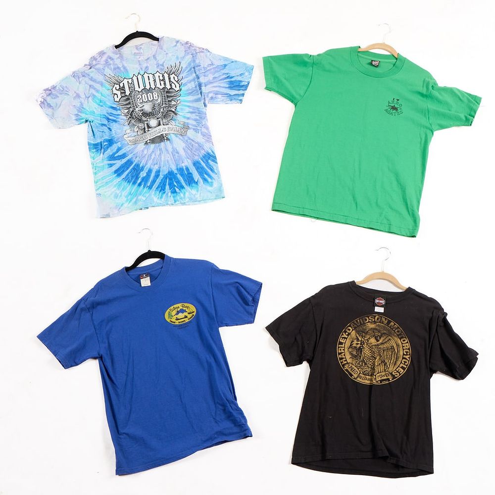 Lot 743: 4 Vintage Political, Tourism, & Other T-Shirts