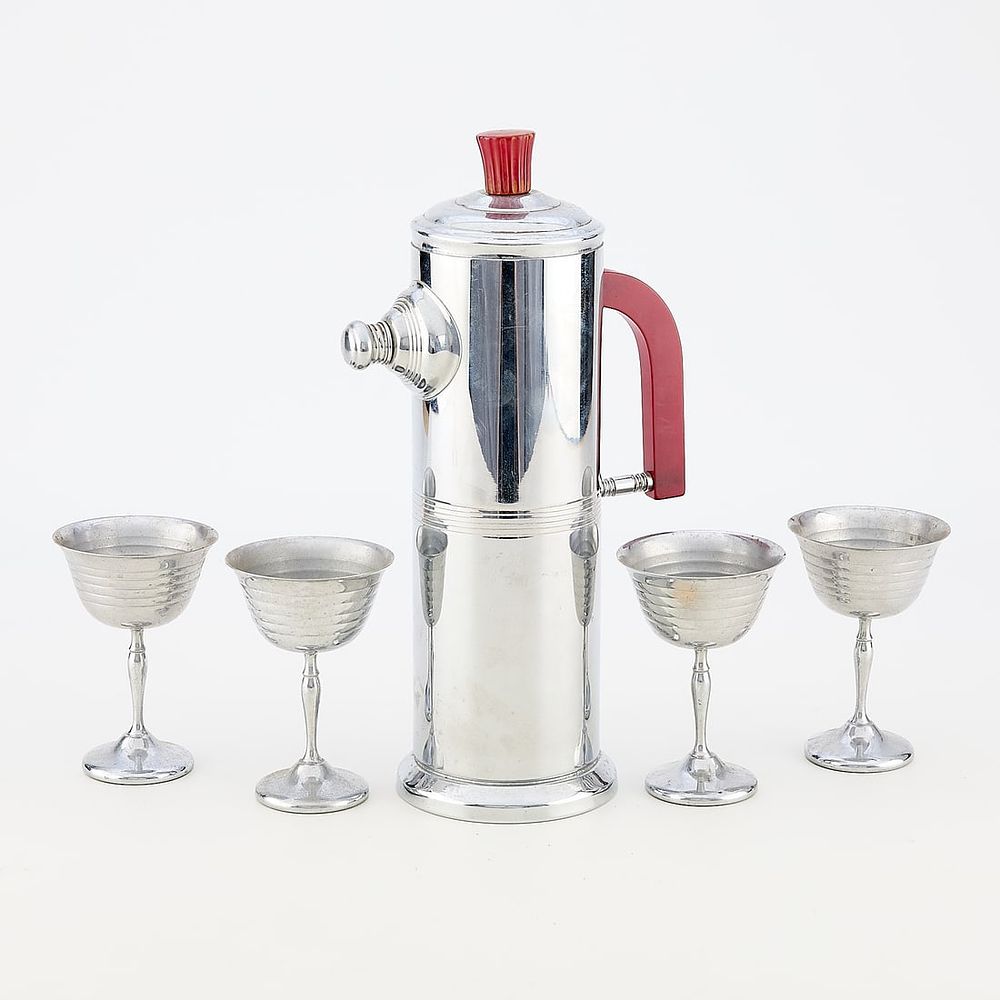 Lot 748: Vtg Chrome Cocktail Shaker w/ 4 Champagne Coupes