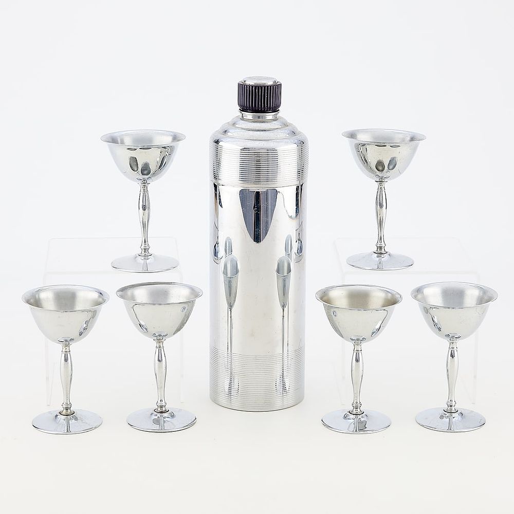 Lot 755: Chase "Blue Doric" Cocktail Shaker & 6 Champagne Coupes