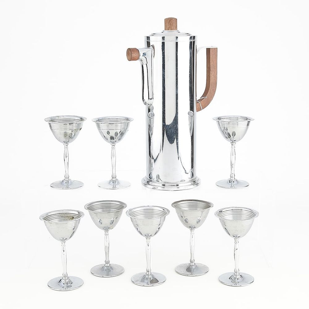 Lot 762: 9 Pc Art Deco Barware incl. Manning Bowman Shaker