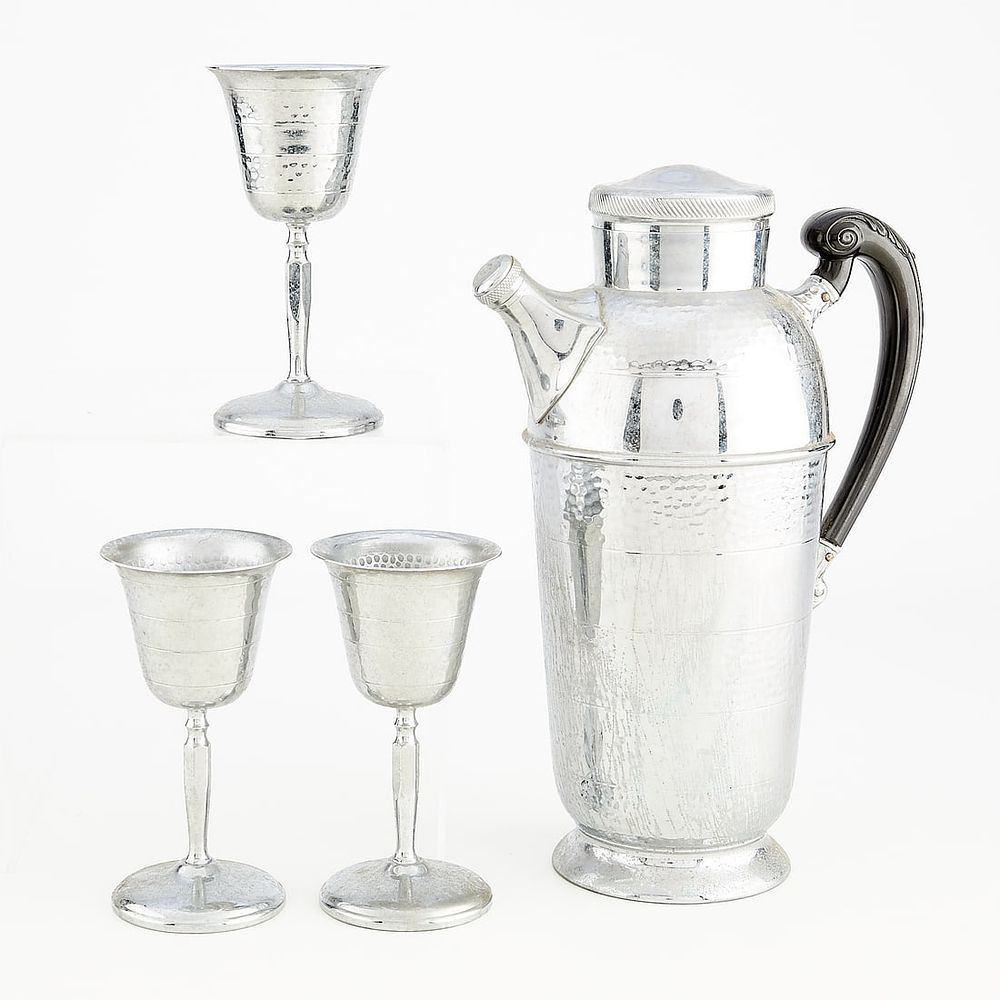 Lot 765: 4 Pc Farber Bros. Krome Kraft Barware