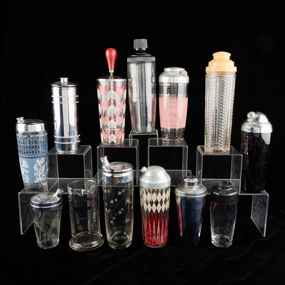 Lot 777: 13 Assorted Vintage Glass & Chrome Cocktail Shakers