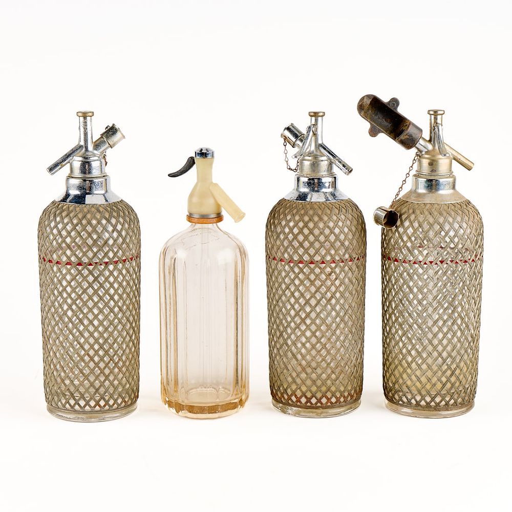 Lot 781: 4 Antique Soda, Sparkling Water, & Seltzer Syphons