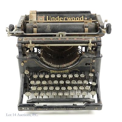 Underwood No.5 Typewriter, AS IS. Early 1900s Underwood No.5 standard typewriter. In need of 