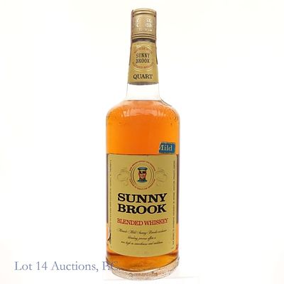 60s/70s Sunny Brook Blended Whiskey. 60s/70s Sunny Brook blended whiskey. 1 Quart. Series 112 