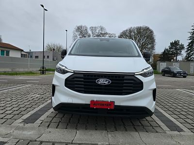 Ford Transit Custom 2024.