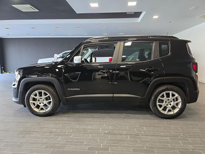 Jeep Renegade 2022. 60 000 Km
Tipo di motore: Diesel.