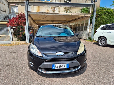 Ford FIESTA 2009. 198 000 Km
Tipo di motore: GPL.