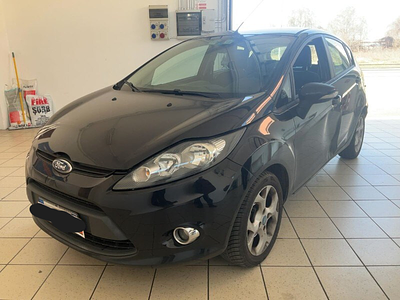 Ford FIESTA 2012. 220 000 Km
Tipo di motore: Diesel.