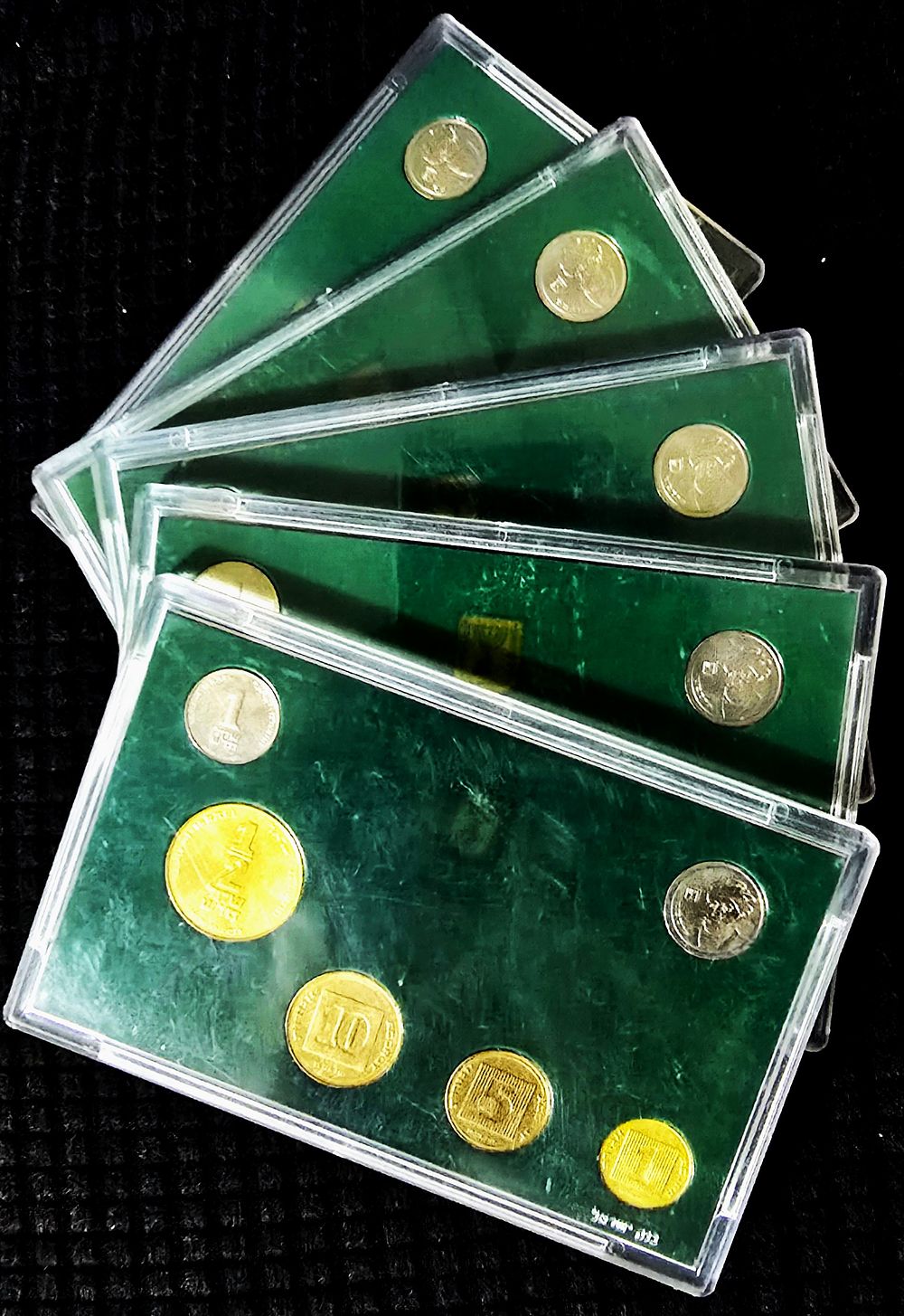 M.B.collection | מכירה  30 | דגמי מכוניות תכשיטי כסף זהב קרמיקה ישראליאנה שעונים תקליטים וציורים ועוד ועוד יתווספו בהמשך כדי לעקוב