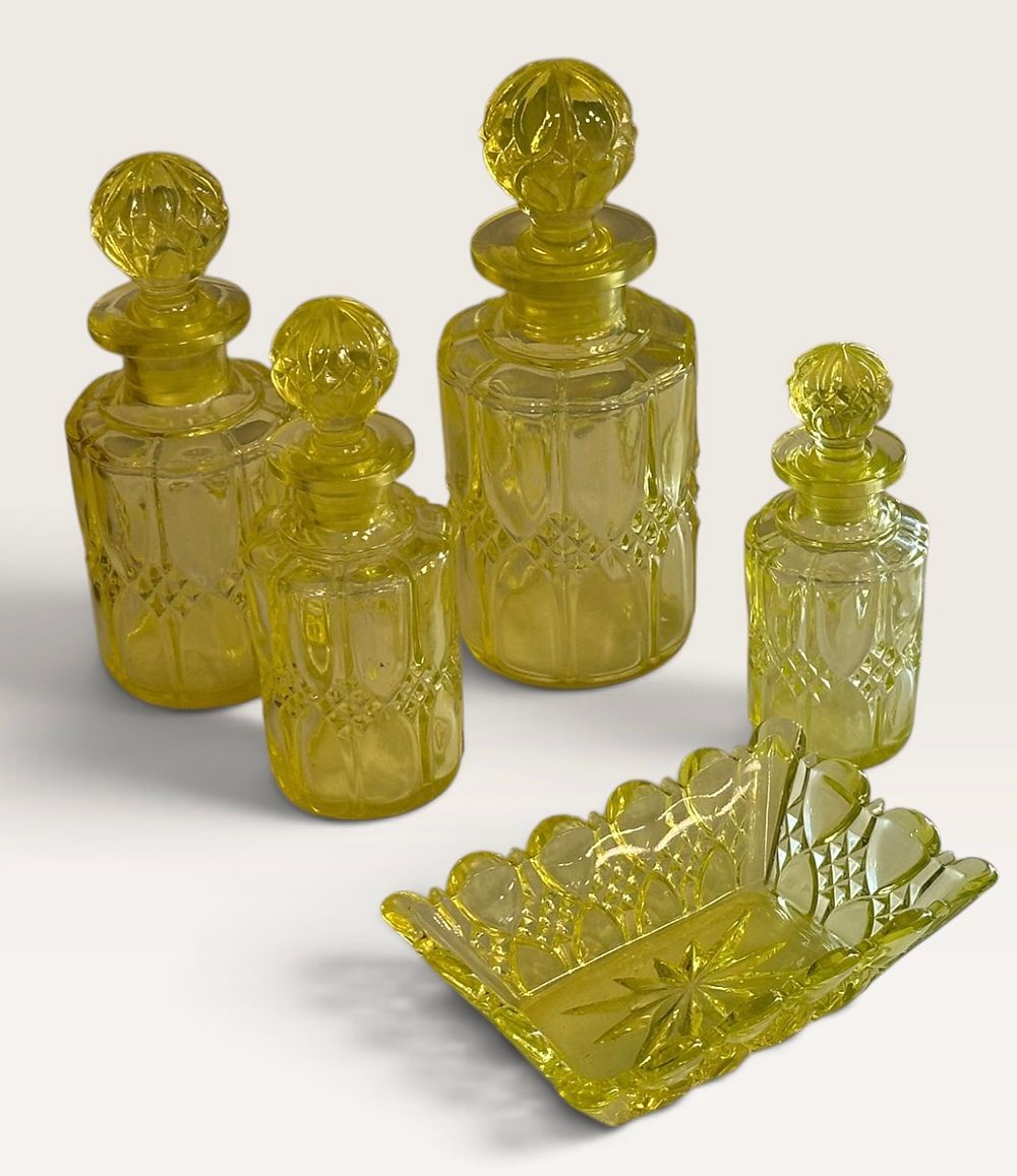 MAGUY-ART | Auction 99 | שנה טובה לכל לקוחותנו ועם ישראל קטלוג חגי תשרי יצא כולל ציורים , פסלים אוספי יהודאקה , שעונים , תכשיטים מטבעות ומדליות, ופריטים עתיקים רבים ומגוונים.