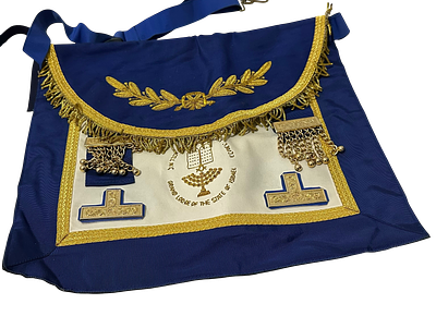 סינר של נושא משרה בכיר בלשכה הגדולה של מסדר הבונים החופשיים בישראל.