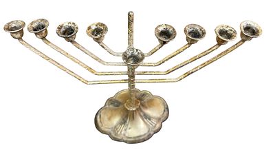 חנוכה בציפוי כסף, 20/23 ס"מ