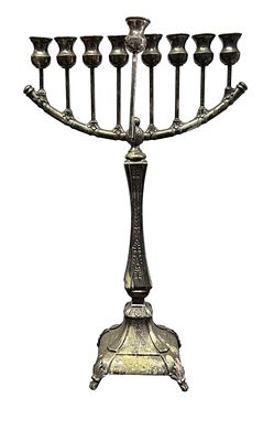 חנוכה גדול ויפה, חתום 999.43/29 ס"מ