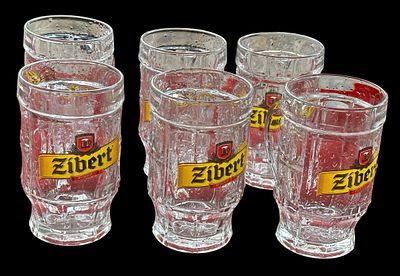 סט של 6 כוסות בירה מזכוכית עבה Zibert Original, בעיצוב מחוספס המדמה זכוכית מוברשת. כל כוס נושאת 