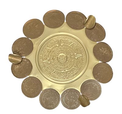 מאפרה דקורטיבית מקסיקנית מנחושת וברונזה – קוטר 14 ס”מ
מאפרה עגולה בעבודת יד, עשויה פליז 