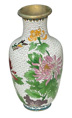 אגרטל קלואזונה בעיטור פרחים – 26 &times; 12 ס”מ
אגרטל מתכת מצופה אמייל בעבודת קלואזונה, עם רקע לבן 