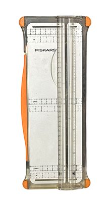 חותך נייר Fiskars – ‎36 &times; 14 ס”מ
חותך נייר של חברת FISKARS, מתאים לעבודה משרדית, לסקראפבוקינג 