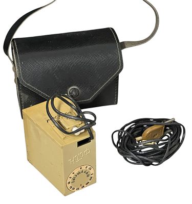 פלאש סובייטי ישן “פוטון” (ФОТОН) – עם נרתיק וכבל מקורי
פלאש אלקטרוני ישן מדגם “פוטון”, בגוף 