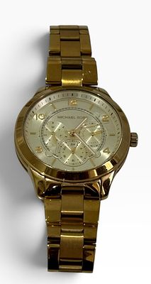 שעון MICHAEL KORS מולטיפונקציה – דגם MK-5661 – פלדת אל־חלד בגוון זהב
שעון יד לנשים MICHAEL 