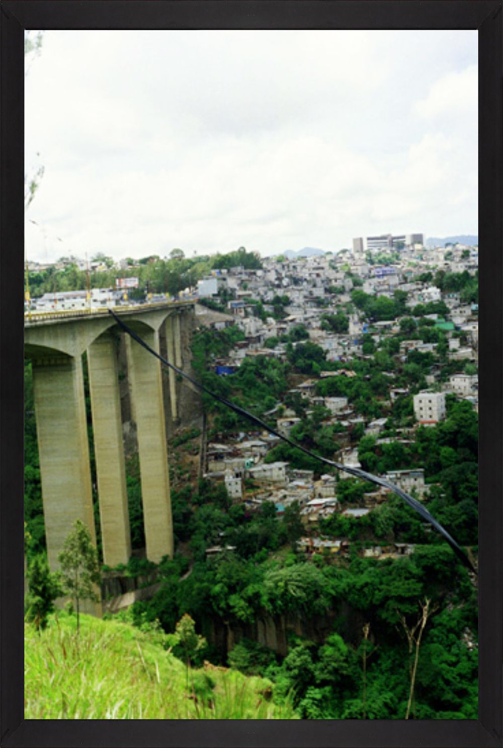 Anibal Lopez (A-1 53167), 
"Liston Negro ", 2003, 
Color photography on P:V:C 
cm 100 x 150 