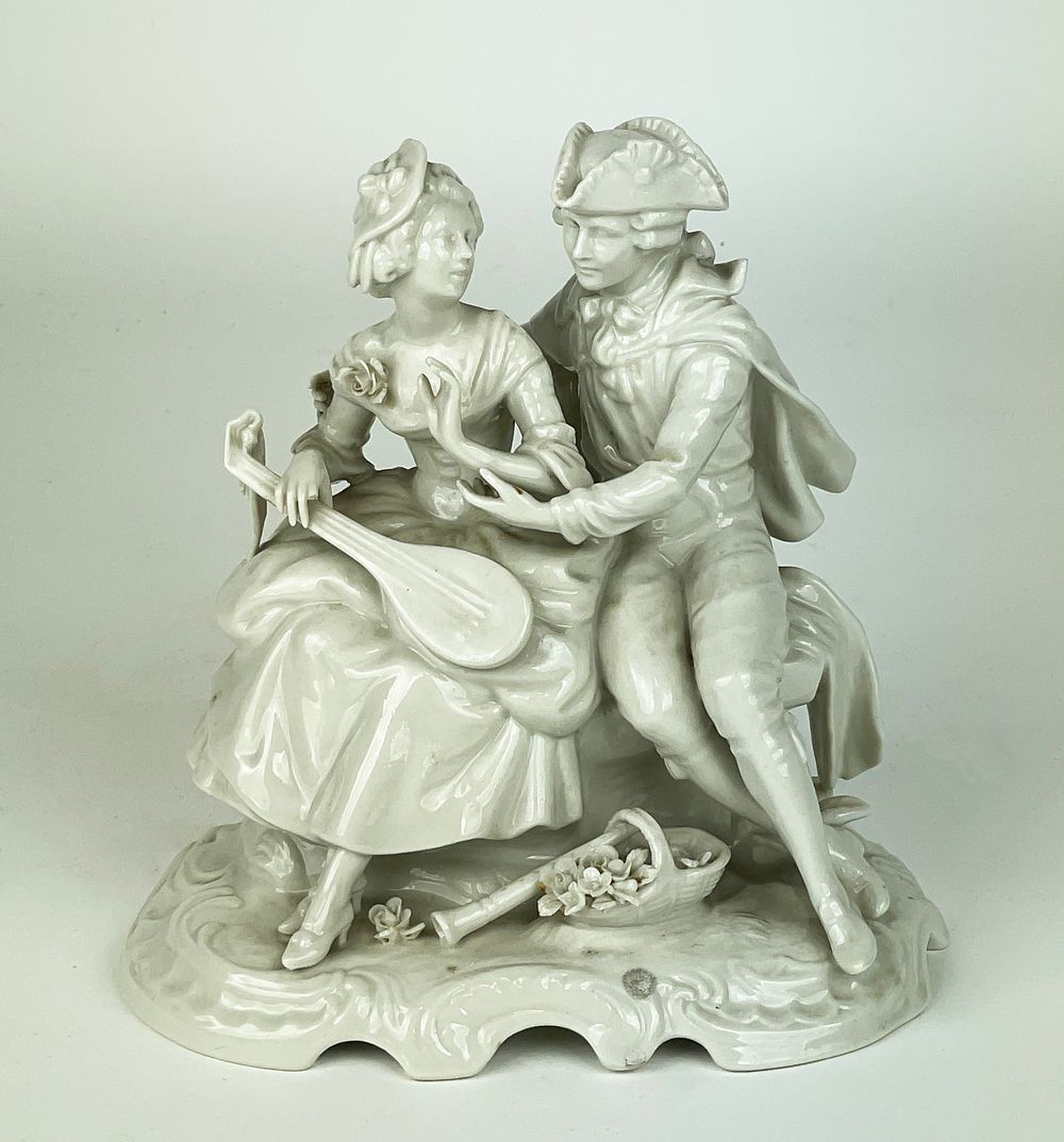 Capodimonte Porcelain, 20th Century, 
Splendid Capodimonte porcelain sculpture depicting two 