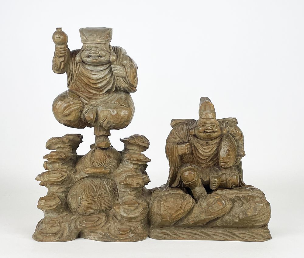 Wooden sculpture depicting Daikokuten and Ebisu;
Showa period (1926-1989), 
40 x 38 x 18 cm
. Goo 
