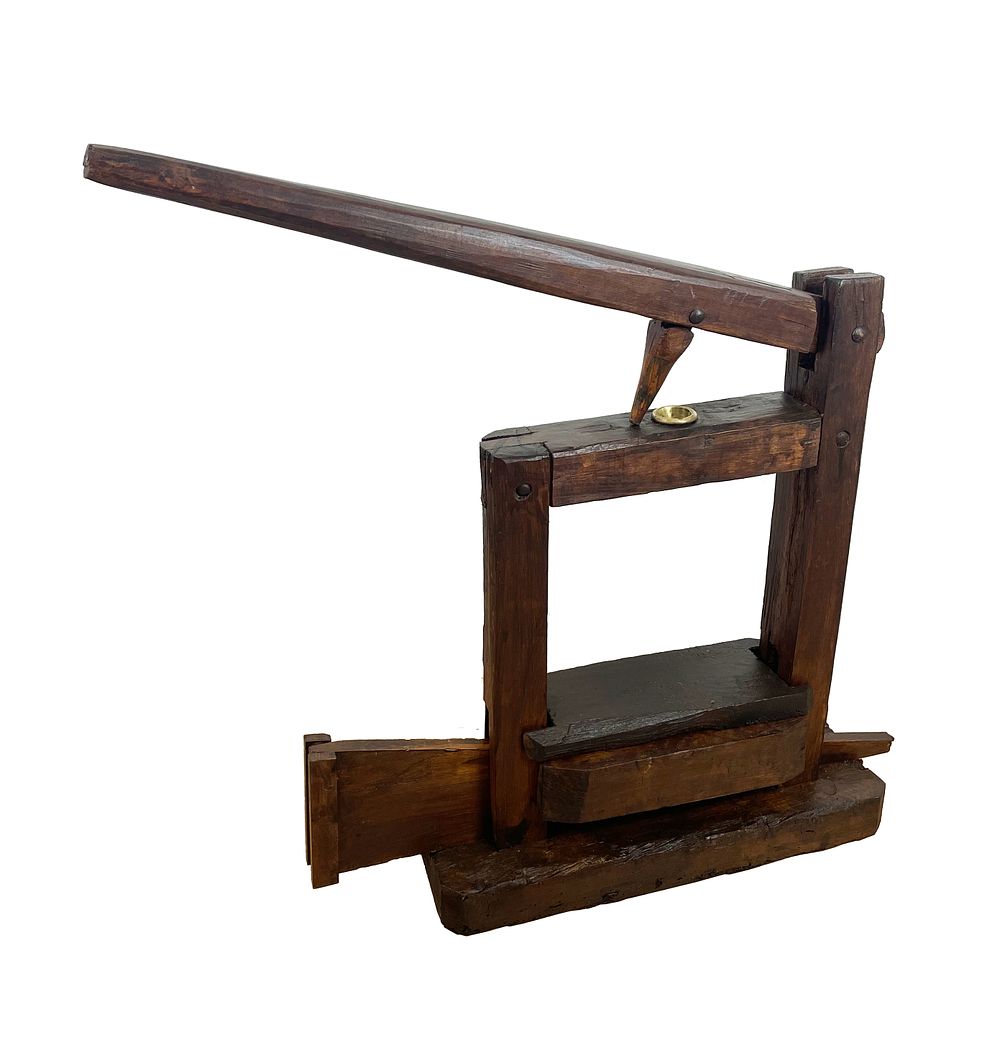 Wooden bottling machine, 19th/20th century, 
Walnut-stained oak bottling machine
Estimated 