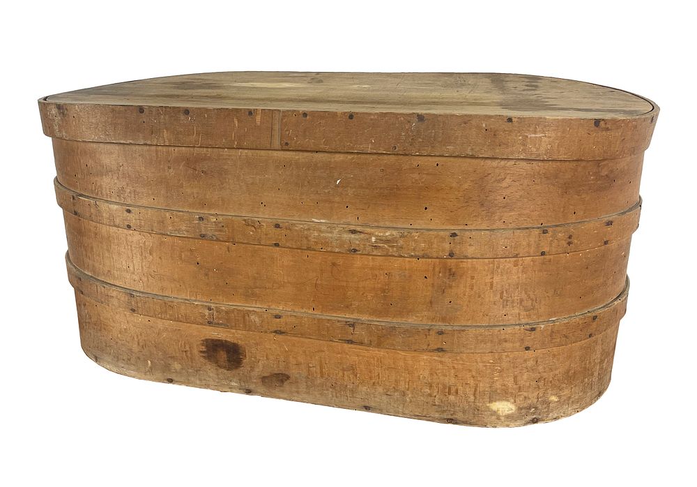 Antique wooden hat box, 20th century, 
Antique hat box, made of Thuja wood
Estimated production 
