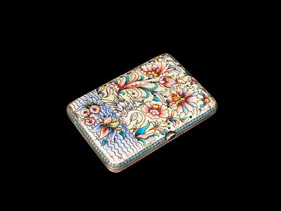 SILVER AND ENAMEL CIGARETTE CASE, Russia, early 20th century. l cm 10,3 x p cm 7.In Art Nouveau 