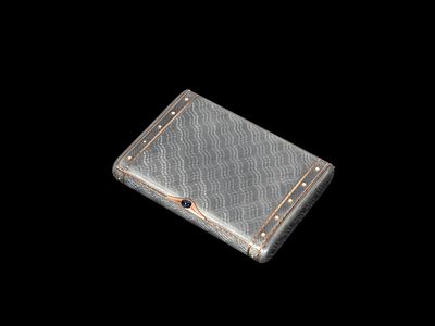CIGAR CASE IN ENAMELLED SILVER AND GOLD, Russia, early 20th century. l cm 9,3 x p cm 6 