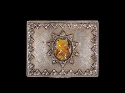 Mario Buccellati
(1891 - 1965)
TRAVEL TOILETRY BOX,. h cm 2 x l cm 9,7 x w cm 7,5.Finely 