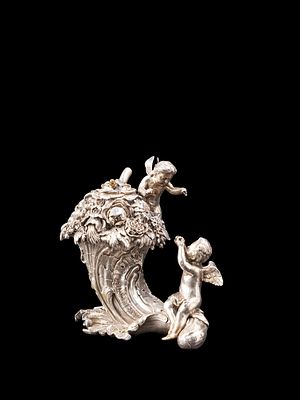 A SILVER SCULPTURE, Late 19th century. h cm 12,3 x l cm 12.Chased in the form of a cornucopia 
