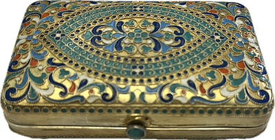 קופסת כסף 84 חתום. משובצת בעבודת אימייל.