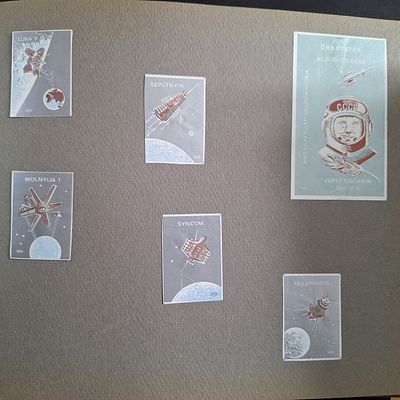 Космос. 2 листа, один обклеен с двух сторон. Спичечные этикетки. СССР