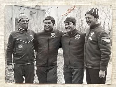 Союз-26 / 28 Автографы космонавтов на фото 
Командир корабля — Губарев, Алексей Александрович 