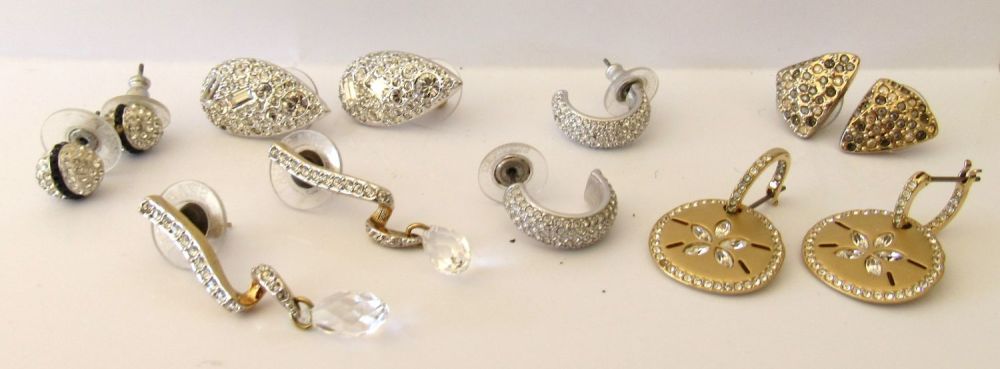 Lot 185: DEALER BONUS LOT. SIGNED (SWAN LOGO) SWAROVSKI CRYSTAL EARRINGS. ALL 6 PAIRS FOR ONE BID.