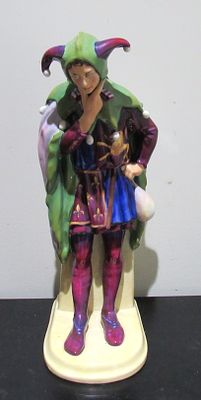 LARGE ROYAL DOULTON FIGURINE "JACK POINT". STANDS AN IMPRESSIVE 16" HIGH. EXC. CONDITION NO
