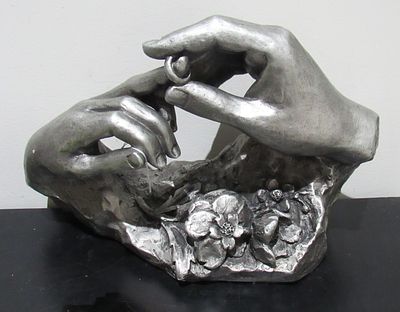 BIN PRICE $10. AUSTIN PRODUCTIONS DAVID FISHER DURASTONE SCULPTURE "THE RING" 1980. 8.5 " HIGH. 