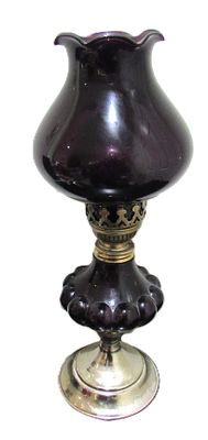 VINTAGE AMETHYST KEROSENE LAMP