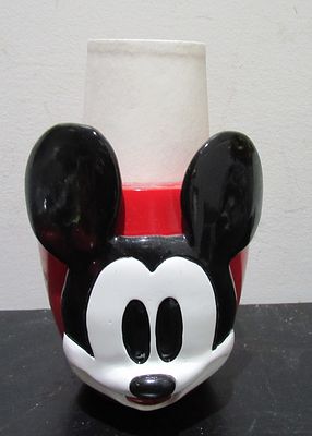 BIN PRICE $10. MICKEY MOUSE WDP CUP DISPENSER.