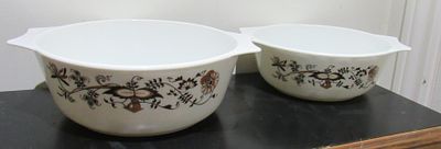 BIN PRICE $10. PAIR PYREX CASSEROLE DISHES. 7.5 AND 8.5 INCHES INSIDE DIAMETER. EXC. CONDITION.