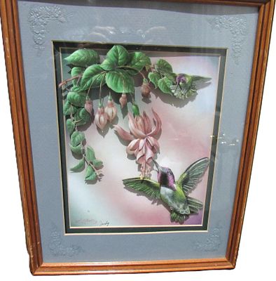 BIN PRICE $20.LOCAL ARTISAN MADE SHADOW BOX 3D LACQUERED PAPER HUMMINGBIRDS. IMAGE SIZE 9.75" 