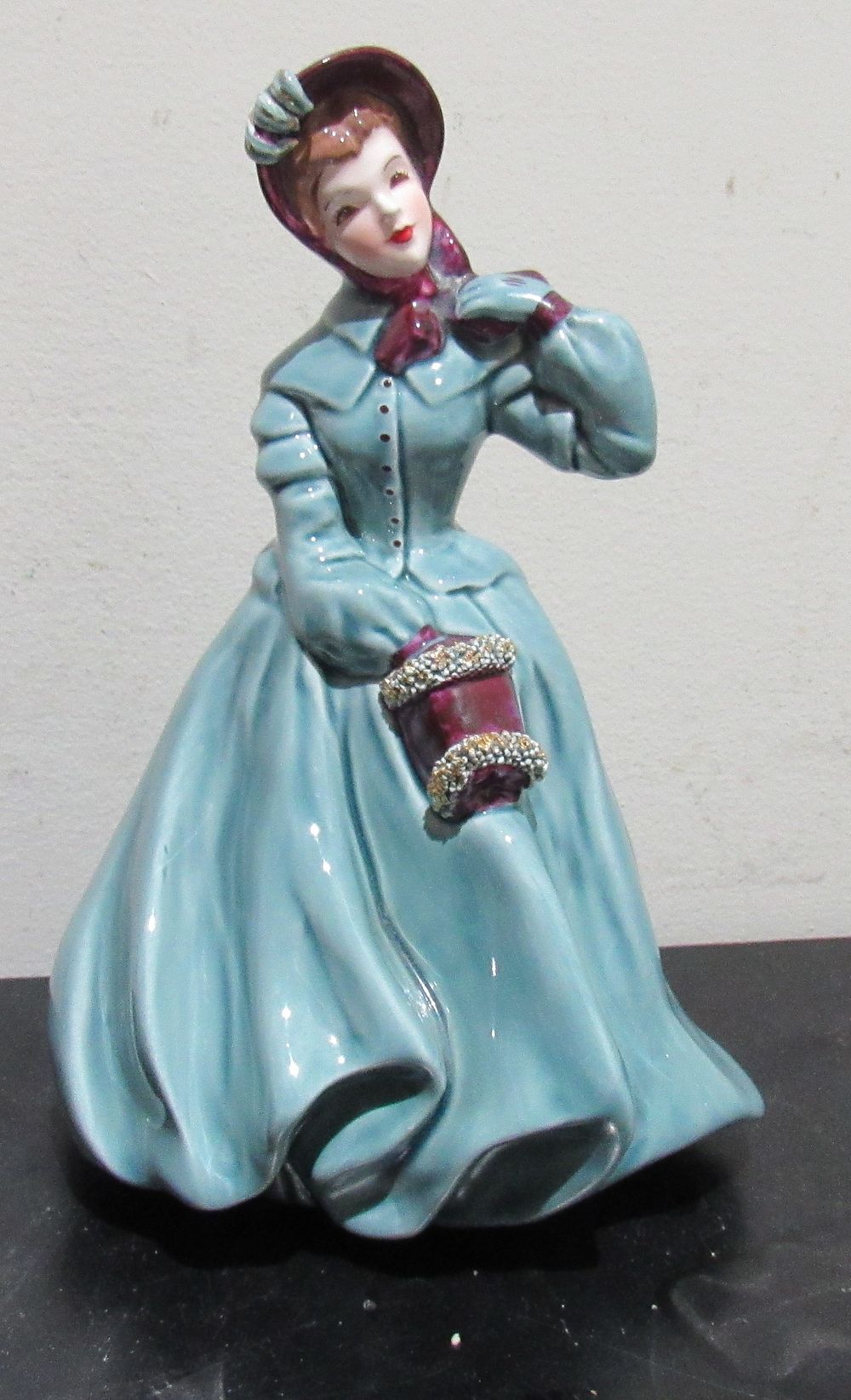 CLARISSA HAND DECORATED FLORENCE CERAMICS PASADENA CALIFORNIA FIGURINE .